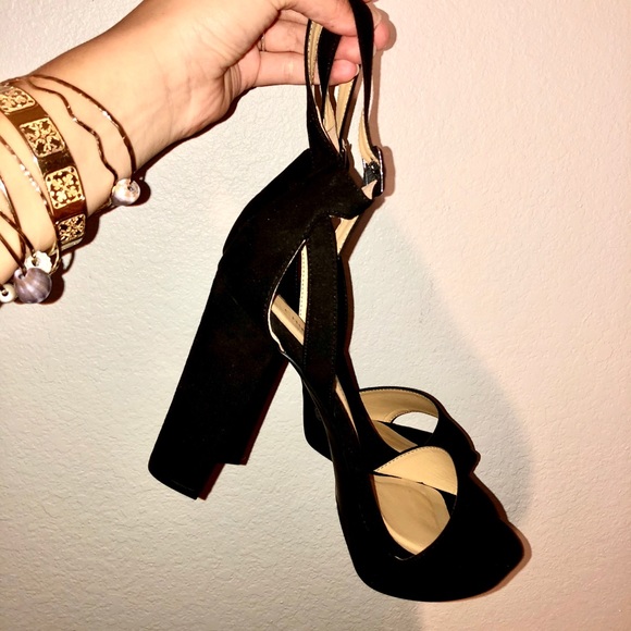 Heels - Picture 3 of 5